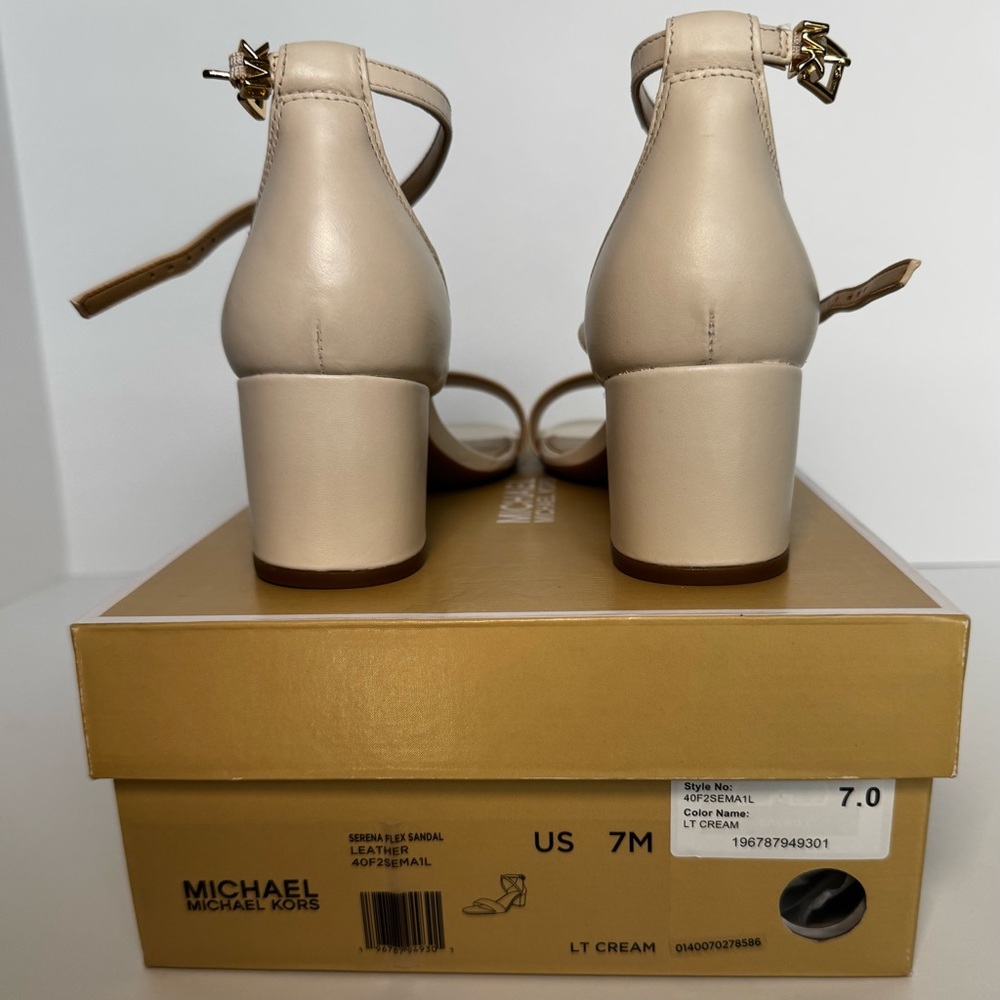 BNIB Michael Kors Serena Light Cream Heels - 7M - Picture 6 of 14